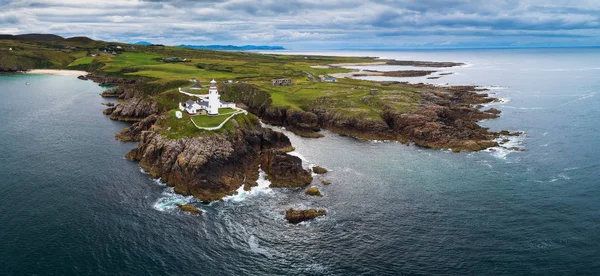 Légi panoráma a Fanad Head Lighthouse, Írország — Stock Fotó
