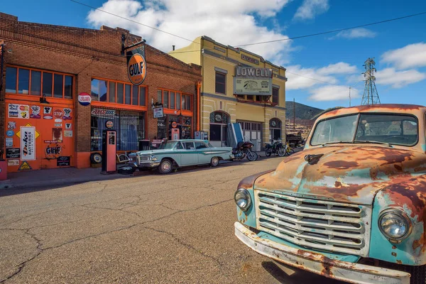 Historic Erie street in Lowell, now part of Bisbee, Arizona — Stock Photo, Image