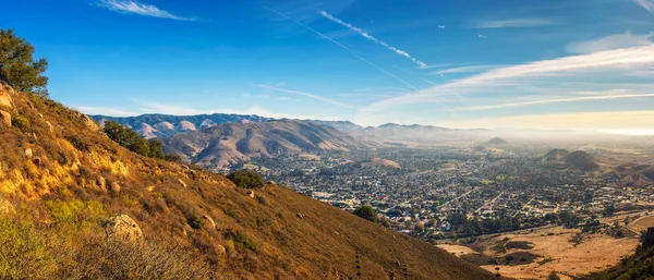 San Luis Obispo visto do Pico Cerro — Fotografia de Stock