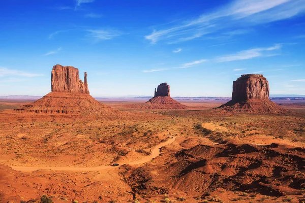 Monument Valley op de grens tussen Arizona en Utah, Verenigde Staten — Stockfoto