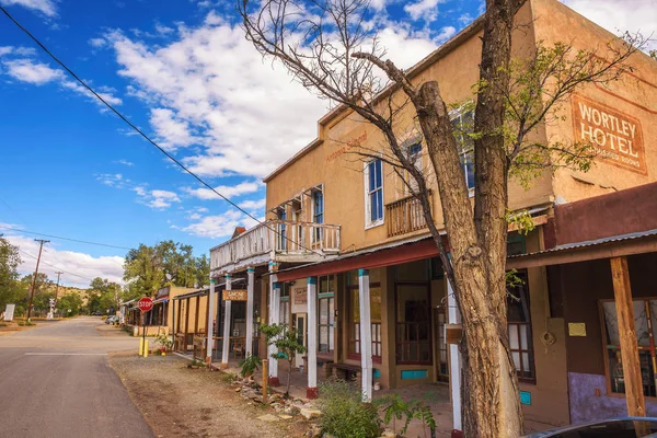 Abandoned Wortley Hotel on the Turquoise Trail in Los Cerrillos, New Mexico — Stock Photo, Image