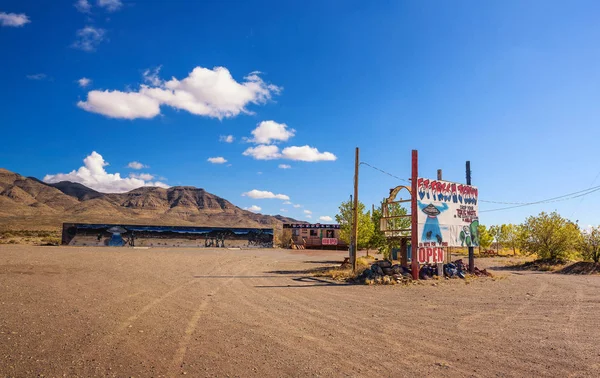 E-T- Fresh Jerky store located on the Extraterrestrial Highway — Stock Photo, Image