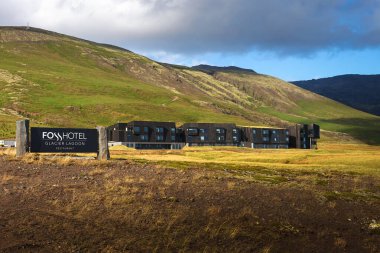 İzlanda 'da Halka Yolu' nda bulunan Fosshotel Glacier Lagoon restoranı.