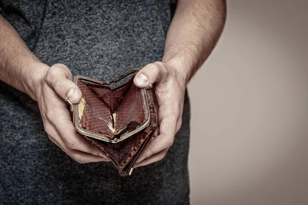 Old Shabby Brown Purse Hands Man Concept Crisis Unemployment Lack — Stock Photo, Image