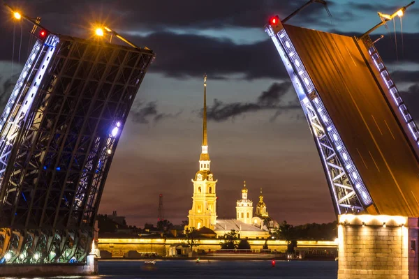 Les Célèbres Ponts Levis Saint Pétersbourg Pont Levis Ville Nocturne — Photo