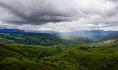 Bahar Hills yağmur ile