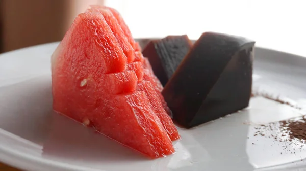 Semangka Dan Puding Coklat Dari Makanan Penutup — Stok Foto