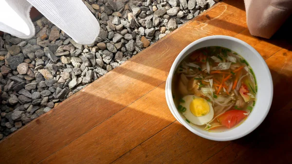 Sopa Pollo Sop Ayam Una Comida Típica Indonesia Para Desayuno —  Fotos de Stock