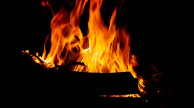 Bulanık ateş yavaş hızda