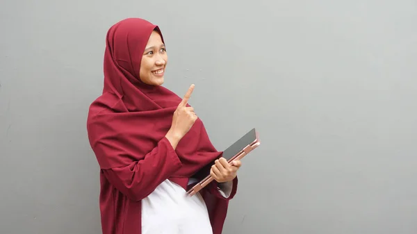 Asijská Muslimka Zápisníkem Učitelské Povolání — Stock fotografie