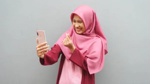 Asiatische Muslimische Frau Videoanruf Geste — Stockfoto