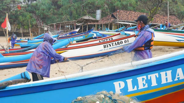Agosto 2020 Yogyakarta Indonésia Pescadores Estão Preparando Para Navegar Para — Fotografia de Stock