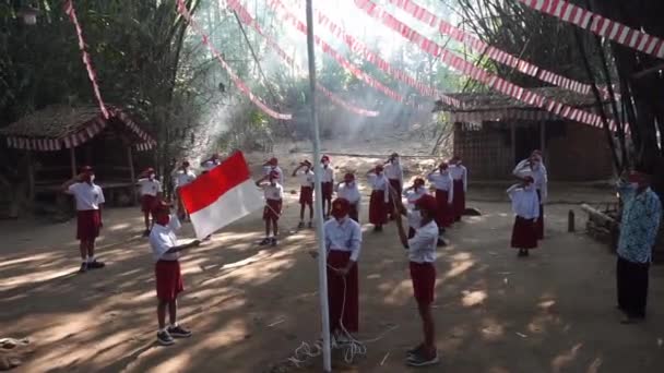 August 2020 Yogyakarta Indonesien Schülerrespekt Während Der Zeremonie Zum Indonesischen — Stockvideo