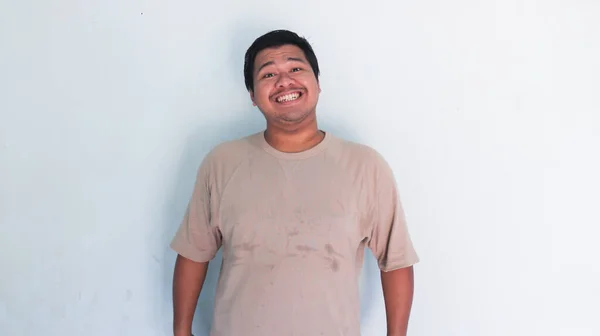 Aziatische Dikke Man Glimlachen Pose — Stockfoto