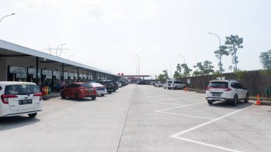 13 Ekim 2020, Kendal, Endonezya: Kendal 'da otoyol dinlenme alanı, merkez java