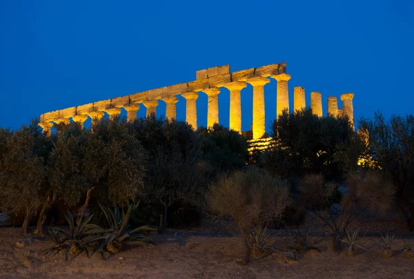 Valle Dei Templi Mitoraj Heykeli Agrigento Sicilya Talya Avrupa — Stok fotoğraf