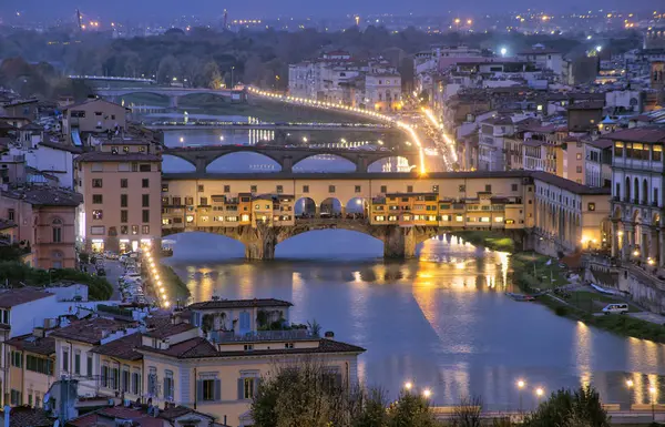 韦基奥桥的城市景观 佛罗伦萨 托斯卡纳 意大利 — 图库照片
