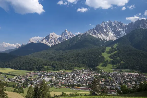 Wioska San Candido Innichen Dolina Pusteria Dolomiti Sesto Górna Adyga — Zdjęcie stockowe