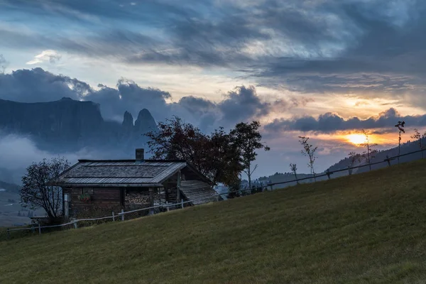 Pôr Sol Alpe Siusi Alm Com Sciliar Alpe Siusi Dolomites — Fotografia de Stock