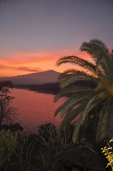 Porto Giadini Naxos Pôr Sol Taormina Vulcão Etna Sicília Itália — Fotografia de Stock