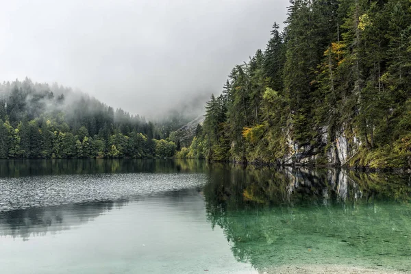 Herbstreflexionen Tovel Lake Ville Anaunia Val Non Naturpark Adamello Brenta — Stockfoto