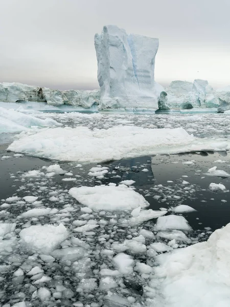 伊卢利萨特冰峡湾也叫康亚或伊卢里萨特康格鲁阿在迪斯科湾 冰峡湾被列为联合国教科文组织世界遗产 格陵兰 — 图库照片