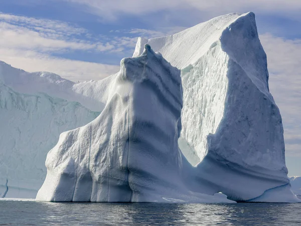 乌姆曼纳克峡湾系统中的冰山 格陵兰 — 图库照片