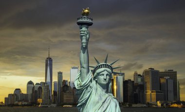 New York City Manhattan şehir merkezi gün batımında gökyüzü