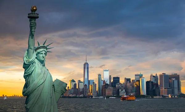 New York City Manhattan Downtown Skyline Bei Sonnenuntergang — Stockfoto