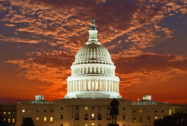 ワシントンDcにあるアメリカ合衆国議会議事堂ビル ロイヤリティフリーのストック画像