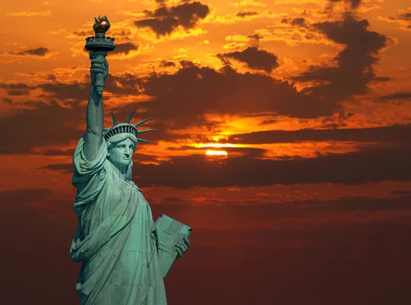 Statue Liberty Dramatic Sky Sunrise — Stock Photo, Image