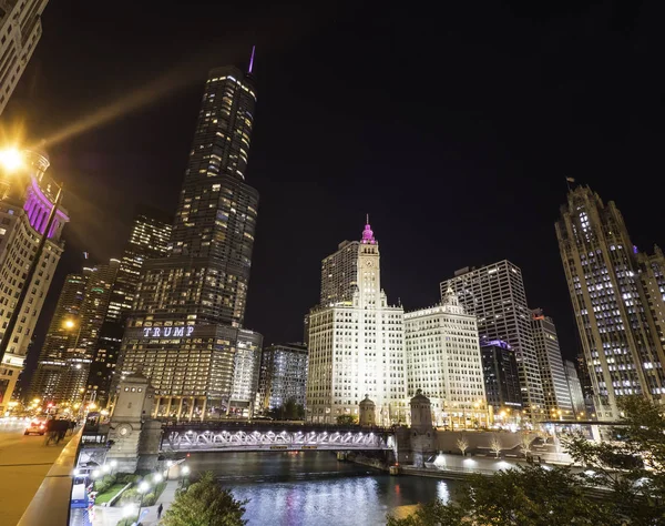 Chicago Illinois 2018 Prachtvolles Stadtbild Mit Gebäuden Rund Den Fluss — Stockfoto