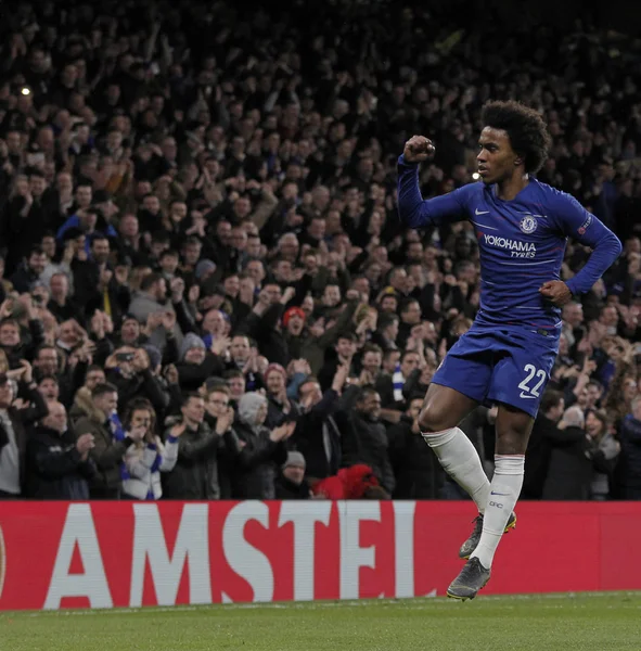 Chelsea v Dynamo Kiev - UEFA Europa League Round of 16 : Premier Le Photo De Stock