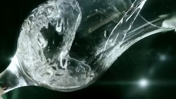 Acqua Cristallina Versata Bicchiere Filmati Rallentatore Bevanda Fresca Pura Ecologia — Video Stock
