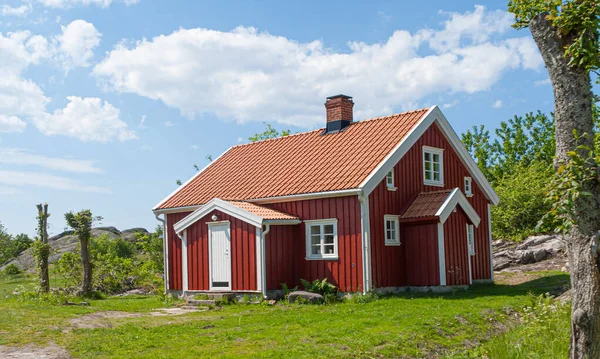 Традиционный Шведский Красно Белый Деревянный Дом — стоковое фото