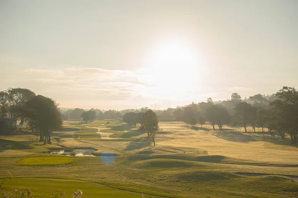 Golf Sahasında Gün Doğumu — Stok fotoğraf