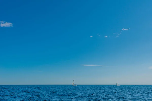 Veleros Navegando Hacia Este Día Soleado — Foto de Stock