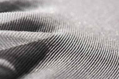 Siyah arkaplanda ince beyaz bir ağ dokusu.