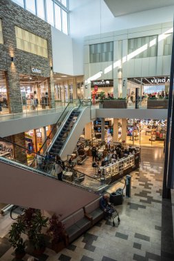 Göteborg, İsveç - 15 Ekim 2023: Molndals Galerisi Alışveriş Merkezi.