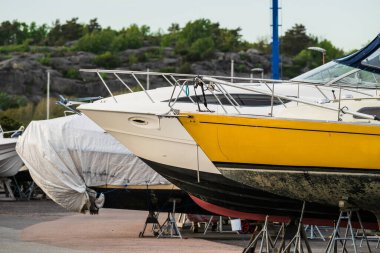 Dışarıdaki güvenli dikey depolama dolapları