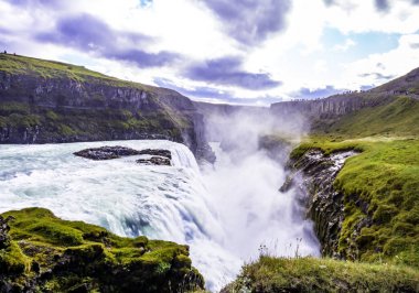 Izlanda 'nın güneybatısında Gullfoss 'un doğal manzarası