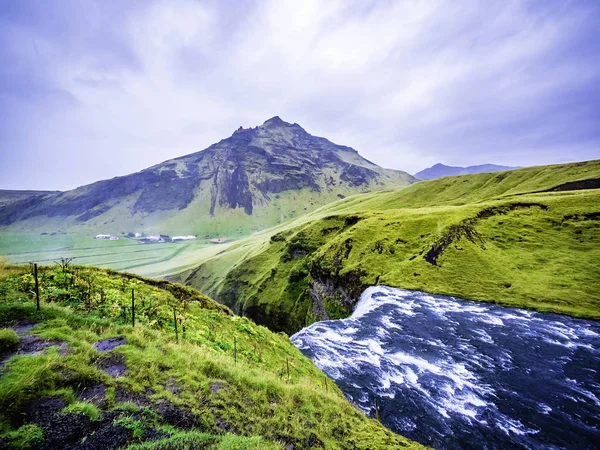 Paisagem panorâmica no topo de Skogafoss na Islândia — Fotografia de Stock