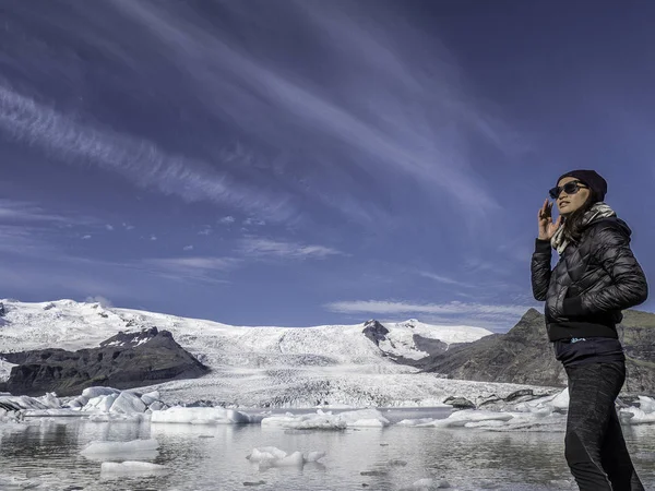 Izland Fjallsarlon Gleccser Lagúnájában Lagúnából Visszaverve Festői Kilátás Gleccserre — Stock Fotó