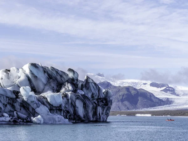 Γραφική θέα της λίμνης του παγετώνα Jokulsarlon στην Ισλανδία — Φωτογραφία Αρχείου