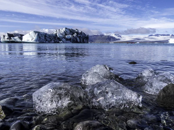 Vista panoramica della laguna del ghiacciaio di Jokulsarlon in Islanda — Foto Stock