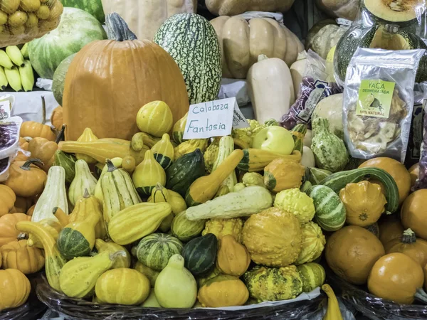 Mexico City, Meksika - Eki 21 2018:Mexico City San Juan Market'te sergilenen yerel ürünler