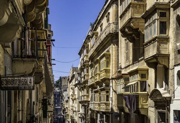 Valleta Malta yaz sokak görünümü