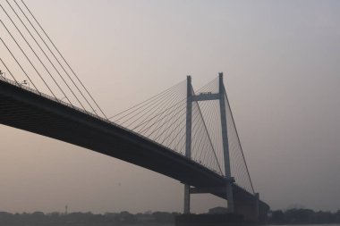 Batan zaman Ganga Nehri üzerinde Vidyasagar Setu Köprüsü, Hindistan