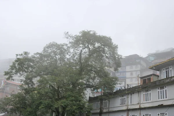 Morning Shot Com Nuvens Sobre Cidade Gangtok Sikkim Índia — Fotografia de Stock