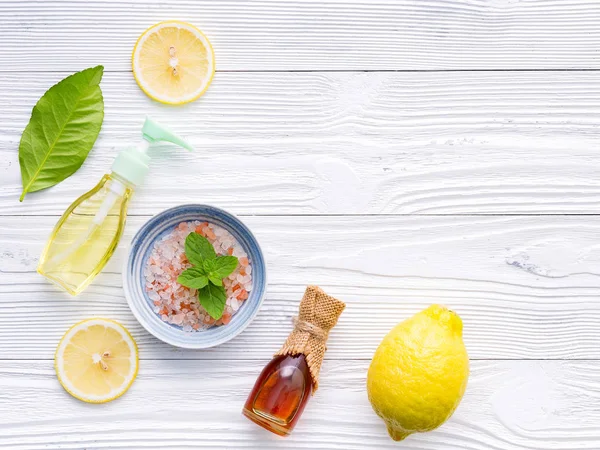 Ingredientes Naturais Spa Esfoliação Corporal Sal Rocha Himalaia Com Ervas — Fotografia de Stock